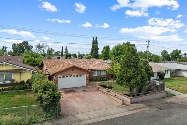 3932 Galbrath Dr, North Highlands, CA 95660