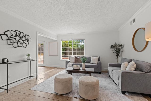 3932 Galbrath Dr, North Highlands, CA 95660