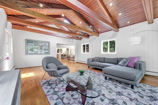 552 Concord Ave, Lexington, MA 02421