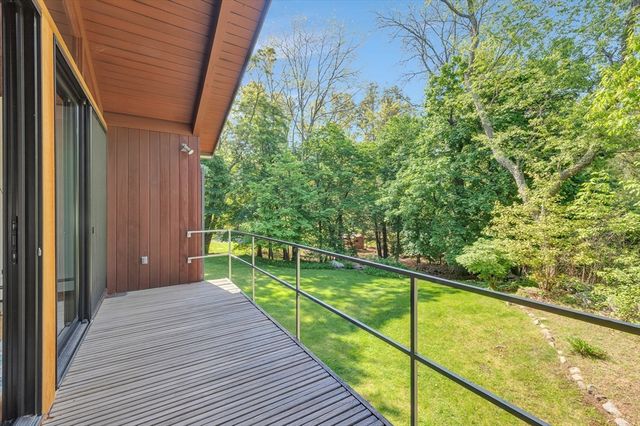 552 Concord Ave, Lexington, MA 02421