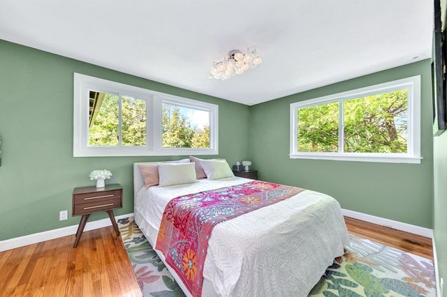 552 Concord Ave, Lexington, MA 02421