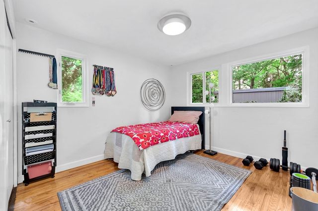 552 Concord Ave, Lexington, MA 02421
