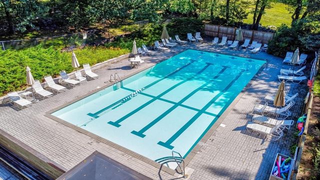 552 Concord Ave, Lexington, MA 02421