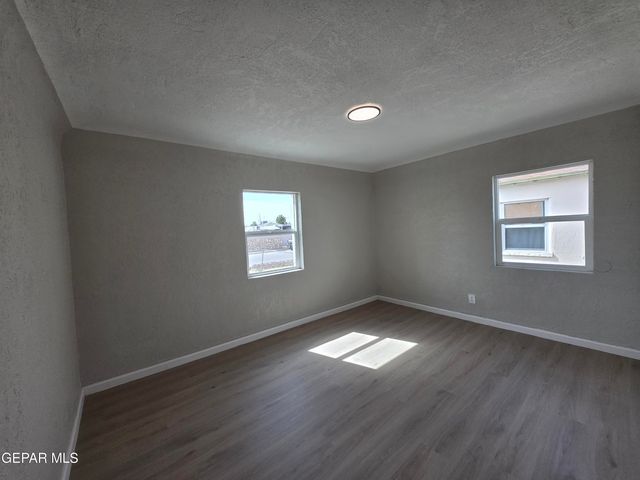205 WOOLDRIDGE Drive, El Paso, TX 79915