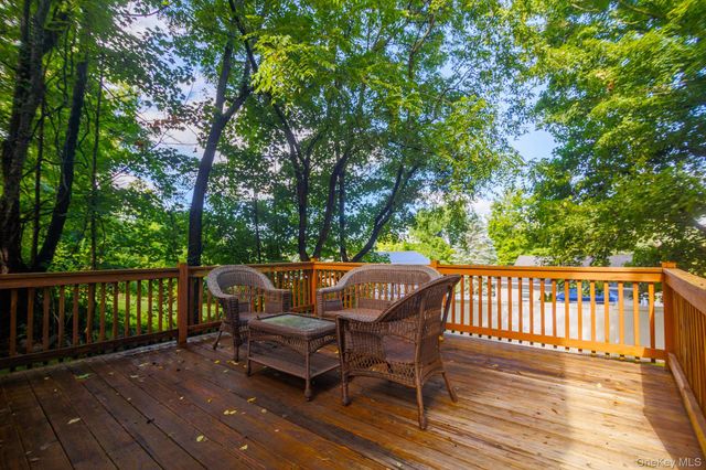 49 Ivy Hill Road, Mahopac, NY 10541