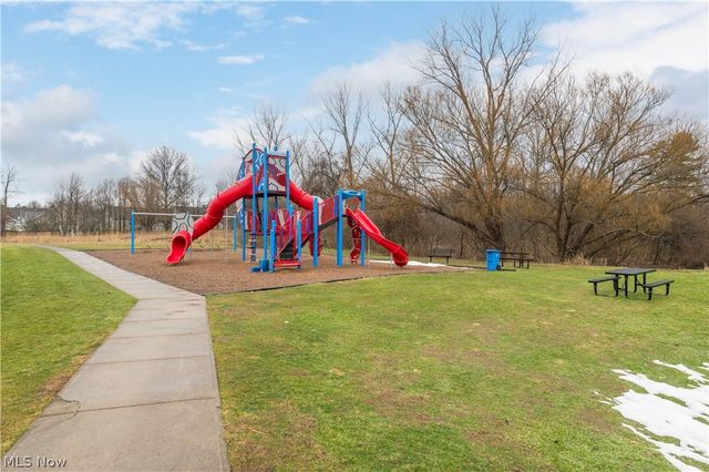 380 Orchardview Road, Seven Hills, OH 44131