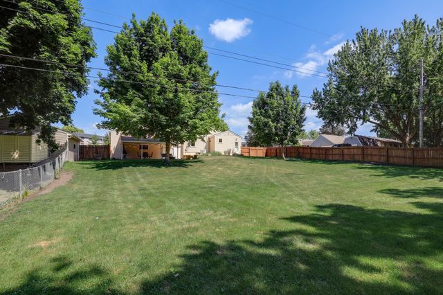 9632 Pleasant Avenue S, Bloomington, MN 55420