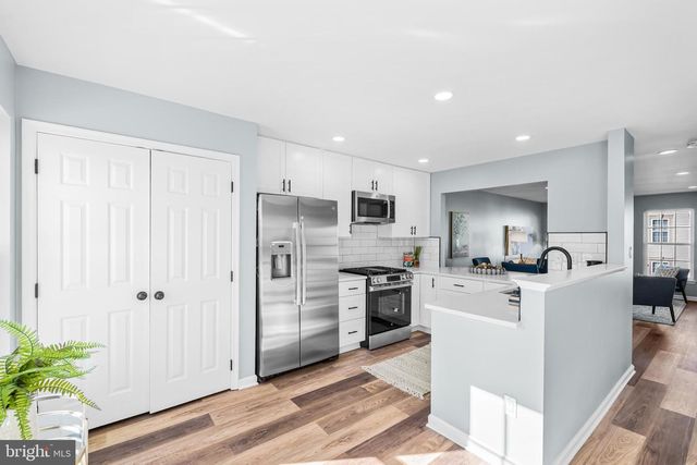 6208 LES DORSON LN, Alexandria, VA 22315