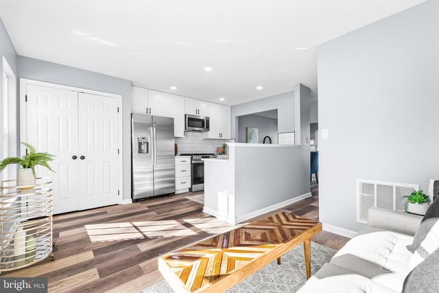 6208 LES DORSON LN, Alexandria, VA 22315