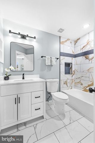 6208 LES DORSON LN, Alexandria, VA 22315