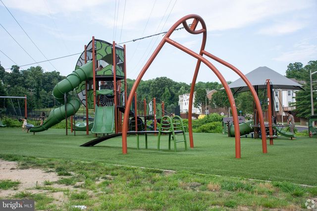 6208 LES DORSON LN, Alexandria, VA 22315