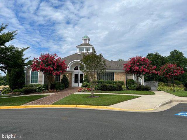 6208 LES DORSON LN, Alexandria, VA 22315