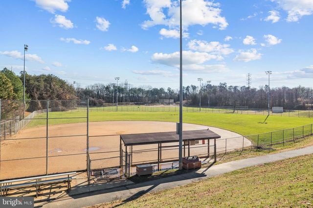 6208 LES DORSON LN, Alexandria, VA 22315