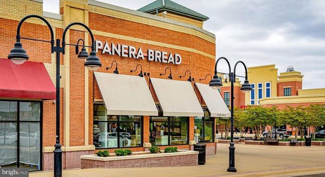 6208 LES DORSON LN, Alexandria, VA 22315