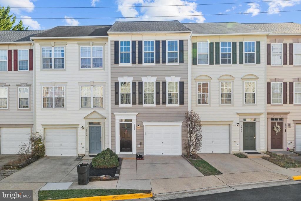 6208 LES DORSON LN, Alexandria, VA 22315