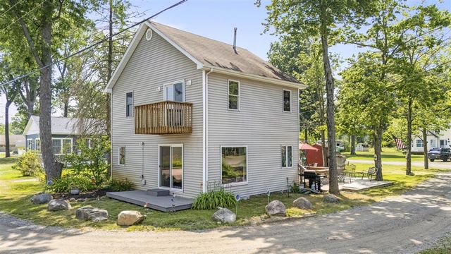 62560 Gilmore Avenue, Dowagiac, MI 49047