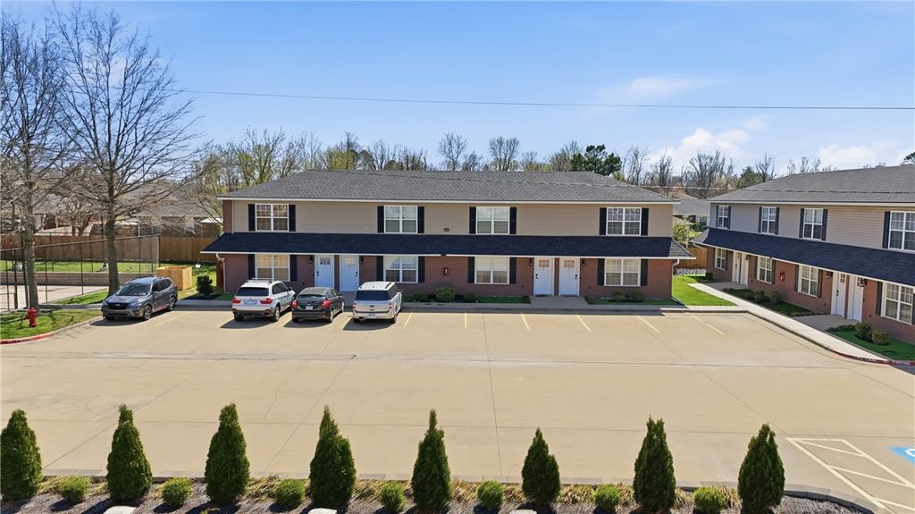 2304 SE Jayel Terrace 2, Bentonville, AR 72712