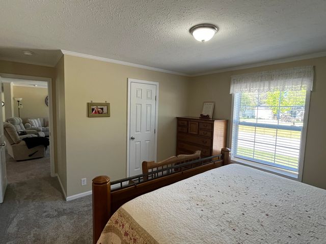 5300 Sparrow Drive NE, Belmont, MI 49306