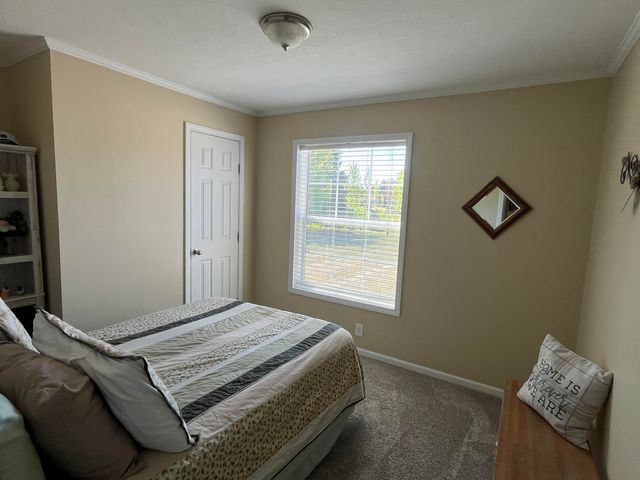 5300 Sparrow Drive NE, Belmont, MI 49306