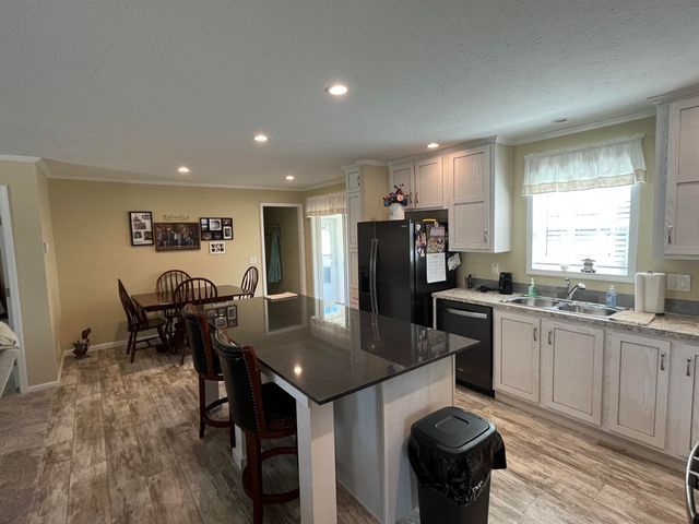 5300 Sparrow Drive NE, Belmont, MI 49306