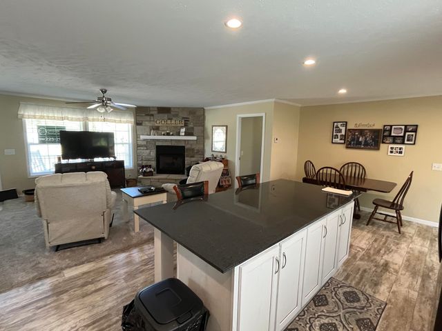 5300 Sparrow Drive NE, Belmont, MI 49306