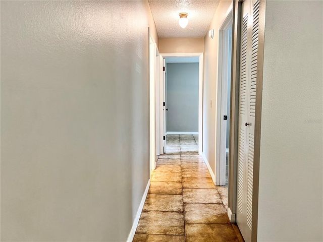 1041 NORTH AVENUE, Deland, FL 32720