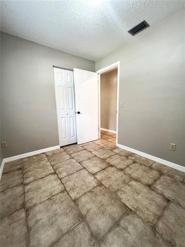 1041 NORTH AVENUE, Deland, FL 32720