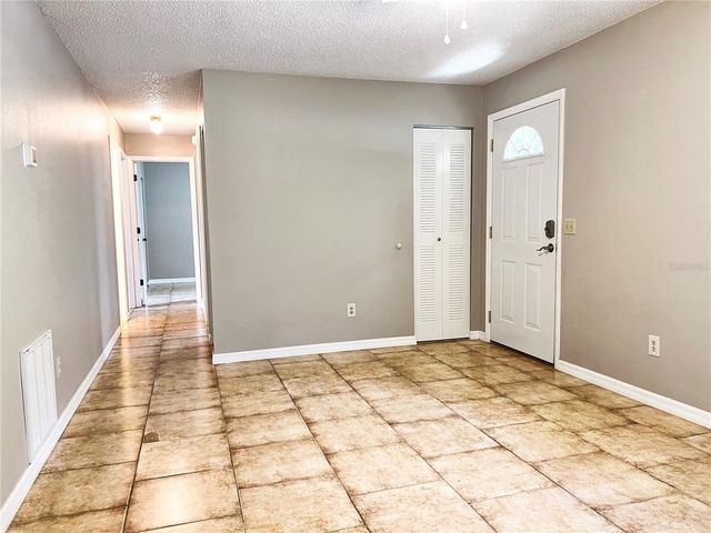 1041 NORTH AVENUE, Deland, FL 32720