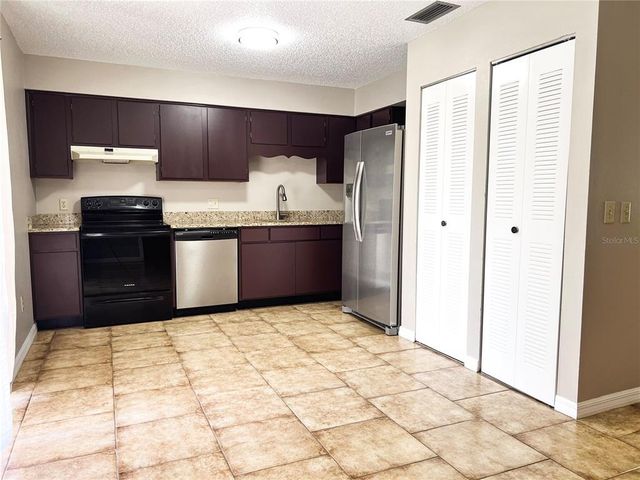 1041 NORTH AVENUE, Deland, FL 32720