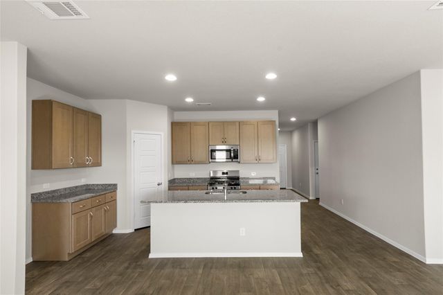 303 Fawn Hill Lane, Sealy, TX 77474