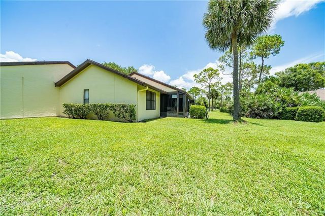64 Macadamia Court, Royal Palm Beach, FL 33411