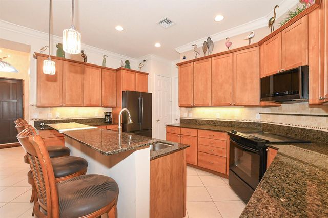 7600 Greenbrier Circle, Port St. Lucie, FL 34986