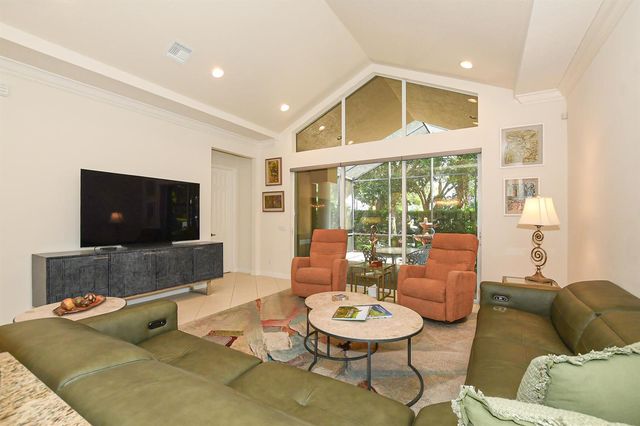 7600 Greenbrier Circle, Port St. Lucie, FL 34986