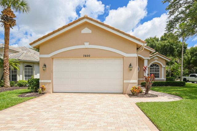 7600 Greenbrier Circle, Port St. Lucie, FL 34986