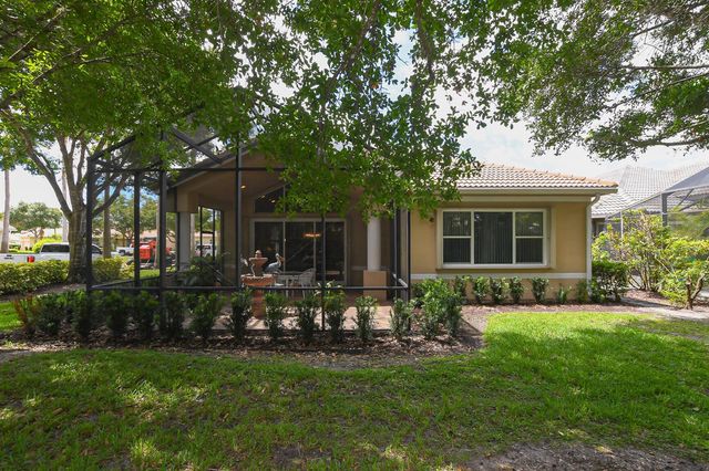 7600 Greenbrier Circle, Port St. Lucie, FL 34986