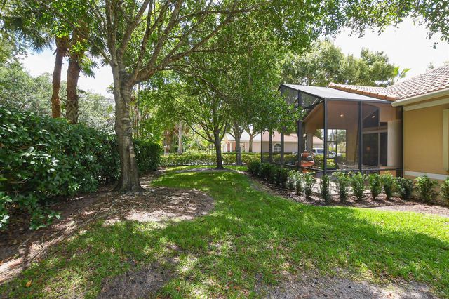 7600 Greenbrier Circle, Port St. Lucie, FL 34986
