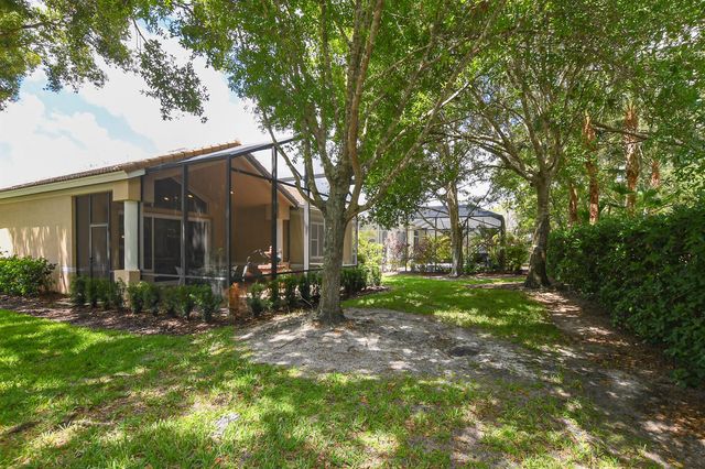 7600 Greenbrier Circle, Port St. Lucie, FL 34986