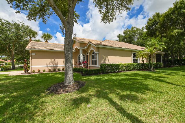 7600 Greenbrier Circle, Port St. Lucie, FL 34986