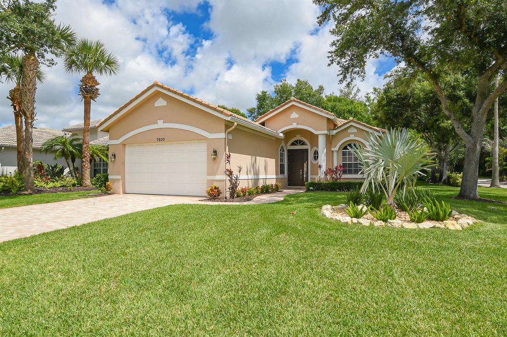 7600 Greenbrier Circle, Port St. Lucie, FL 34986