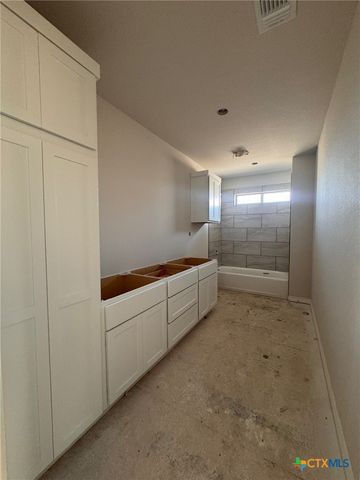 10235 Kimberlite Drive, Temple, TX 76502