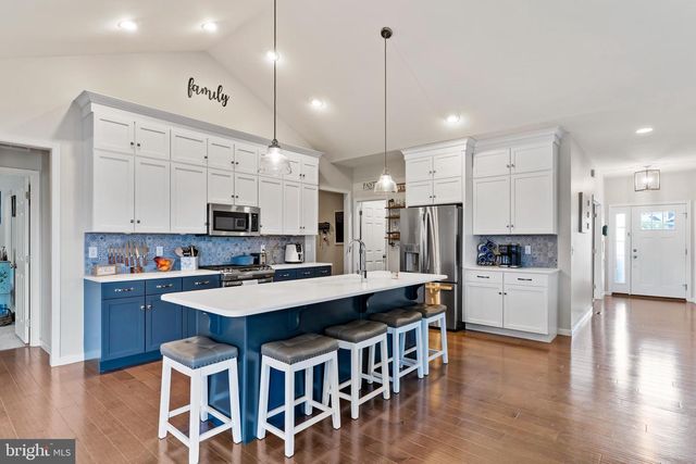 290 POPLAR DR, Boiling Springs, PA 17007