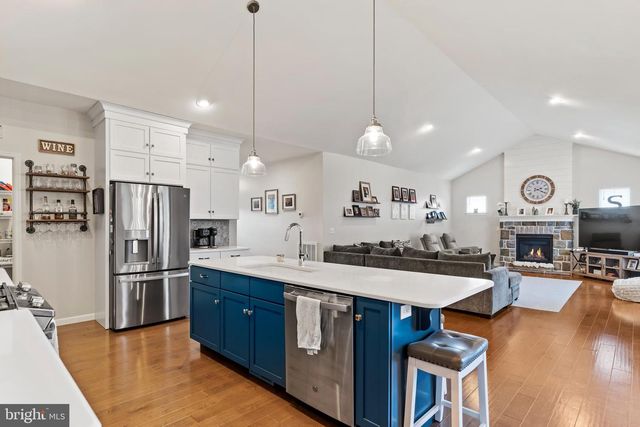 290 POPLAR DR, Boiling Springs, PA 17007