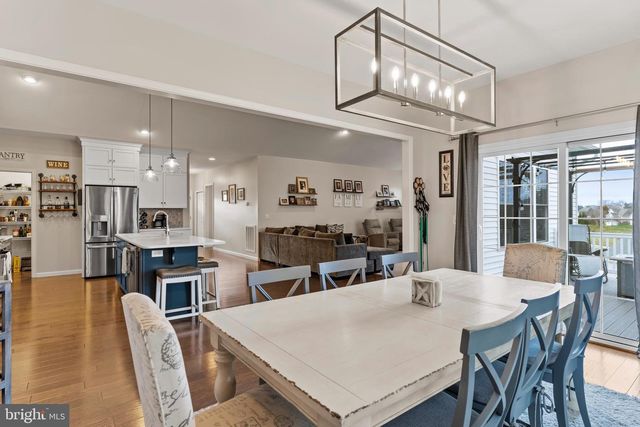 290 POPLAR DR, Boiling Springs, PA 17007