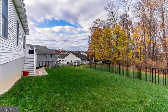 290 POPLAR DR, Boiling Springs, PA 17007