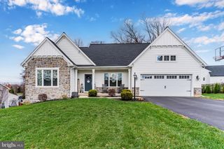 290 POPLAR DR, Boiling Springs, PA 17007