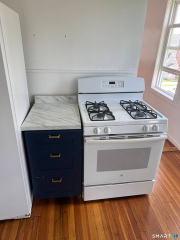 610 Hawley Avenue, Bridgeport, CT 06606