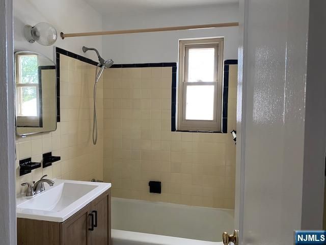 50 1st 4 B, Bergenfield, NJ 07621