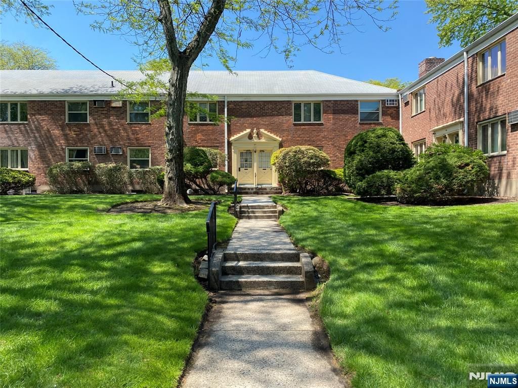 50 1st 4 B, Bergenfield, NJ 07621