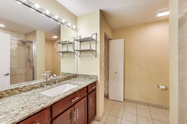 1110 W 15th Street 218, Chicago, IL 60608