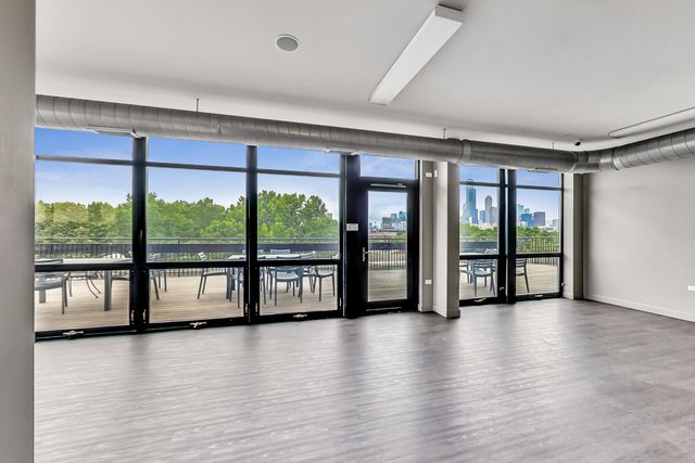1110 W 15th Street 218, Chicago, IL 60608